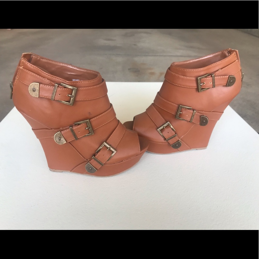 Strappy illusion back zip wedges